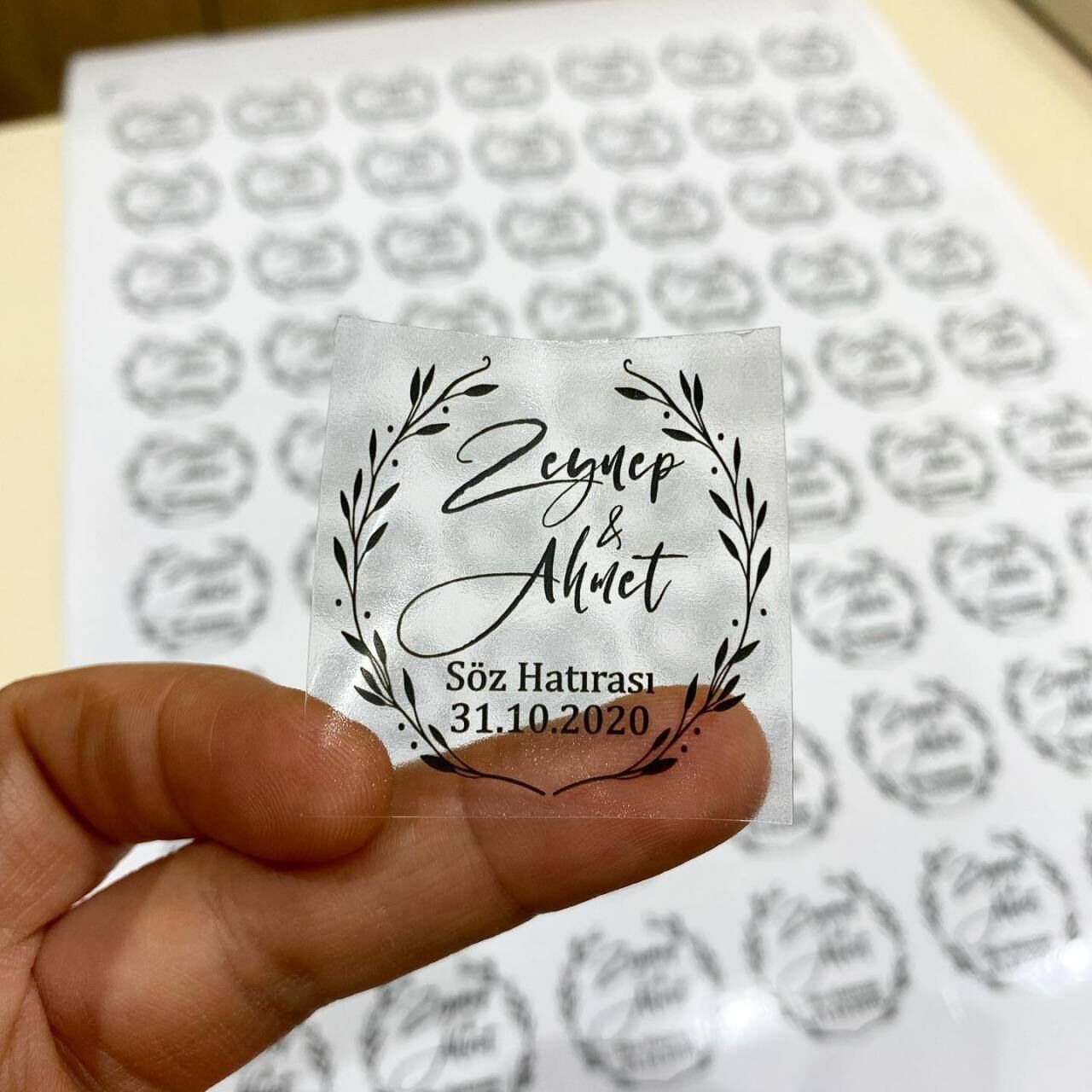 Şeffaf Etiket Baskı | Beyaz Boyalı Şeffaf Sticker