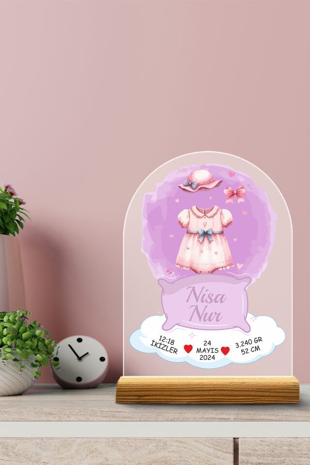 Kişiye Özel Pleksi Bebek Doğum Bilgileri Tablosu – Özel Tasarım Kıyafetli Bebek Model Erkek