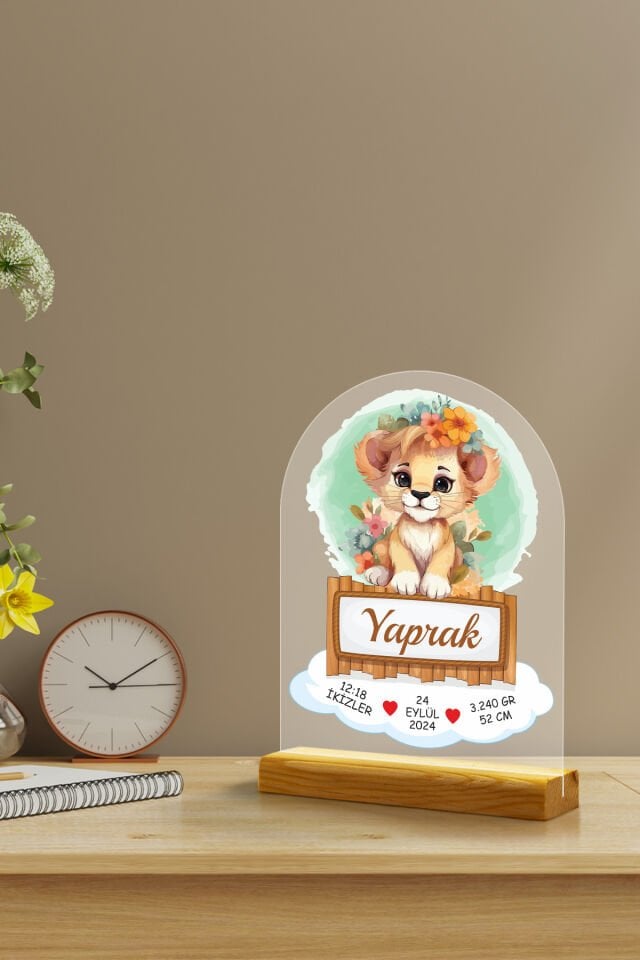 Kişiye Özel Pleksi Bebek Doğum Bilgileri Tablosu – Sevimli Aslanlı Tasarım